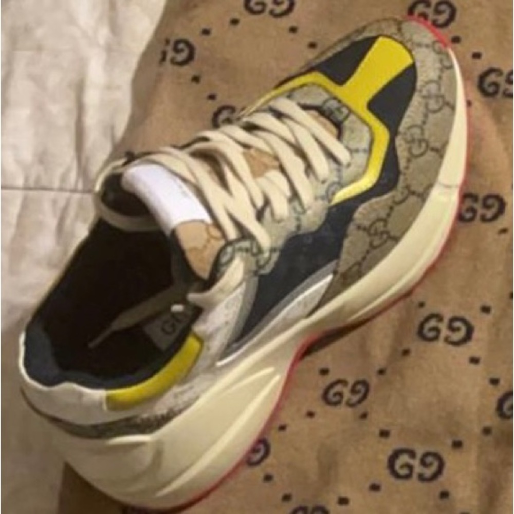 Brand new Gucci sneakers never worn I got the wrong size